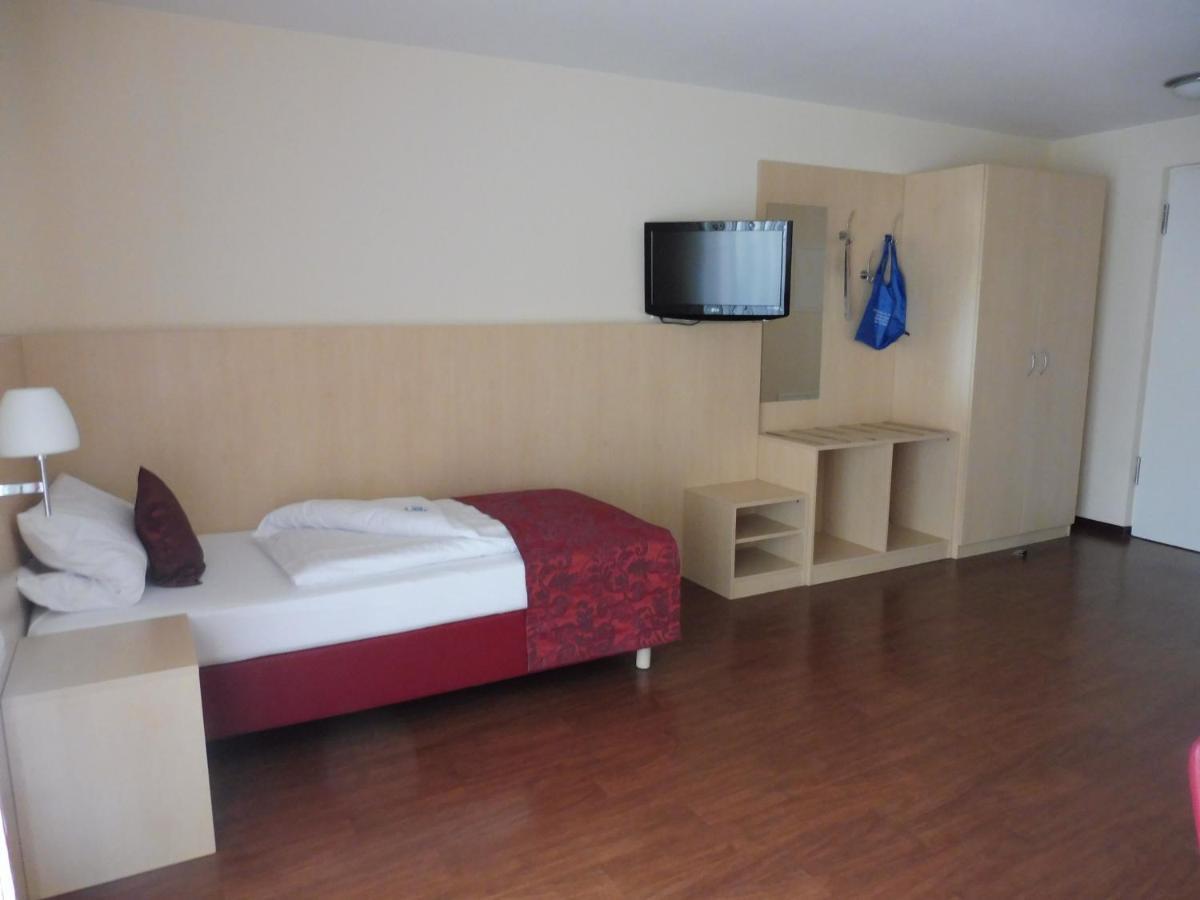 Hotel Gasthof Zum Engel - Gaestehaus Künzelsau Dış mekan fotoğraf