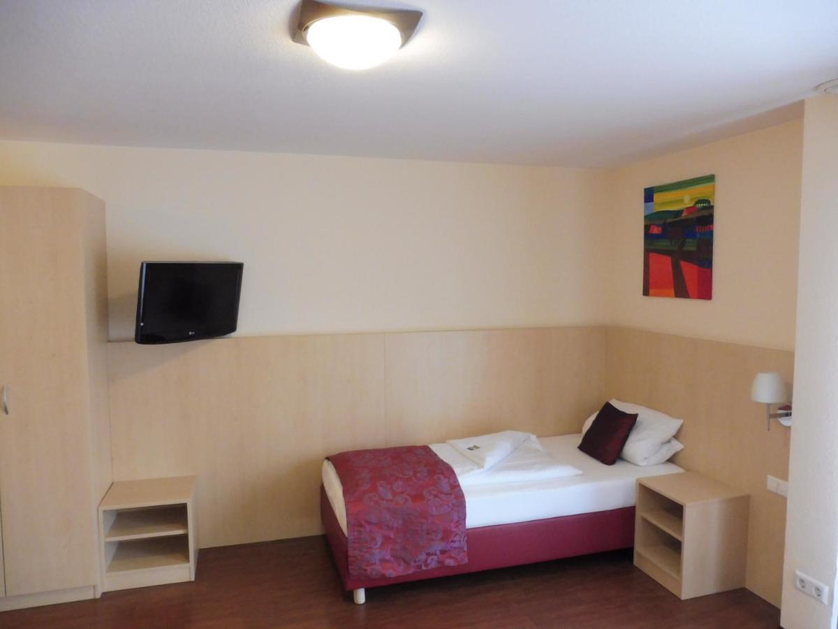 Hotel Gasthof Zum Engel - Gaestehaus Künzelsau Dış mekan fotoğraf